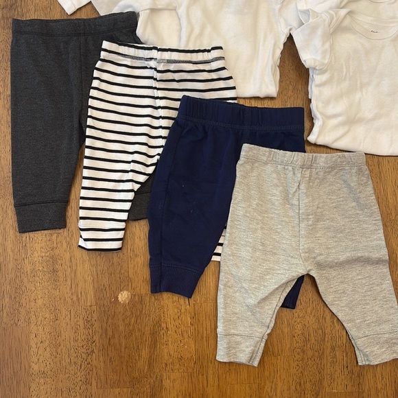 Baby basics bundle - Picture 3 of 7